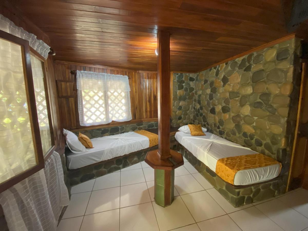 Bungalows Malu Cahuita Exterior photo