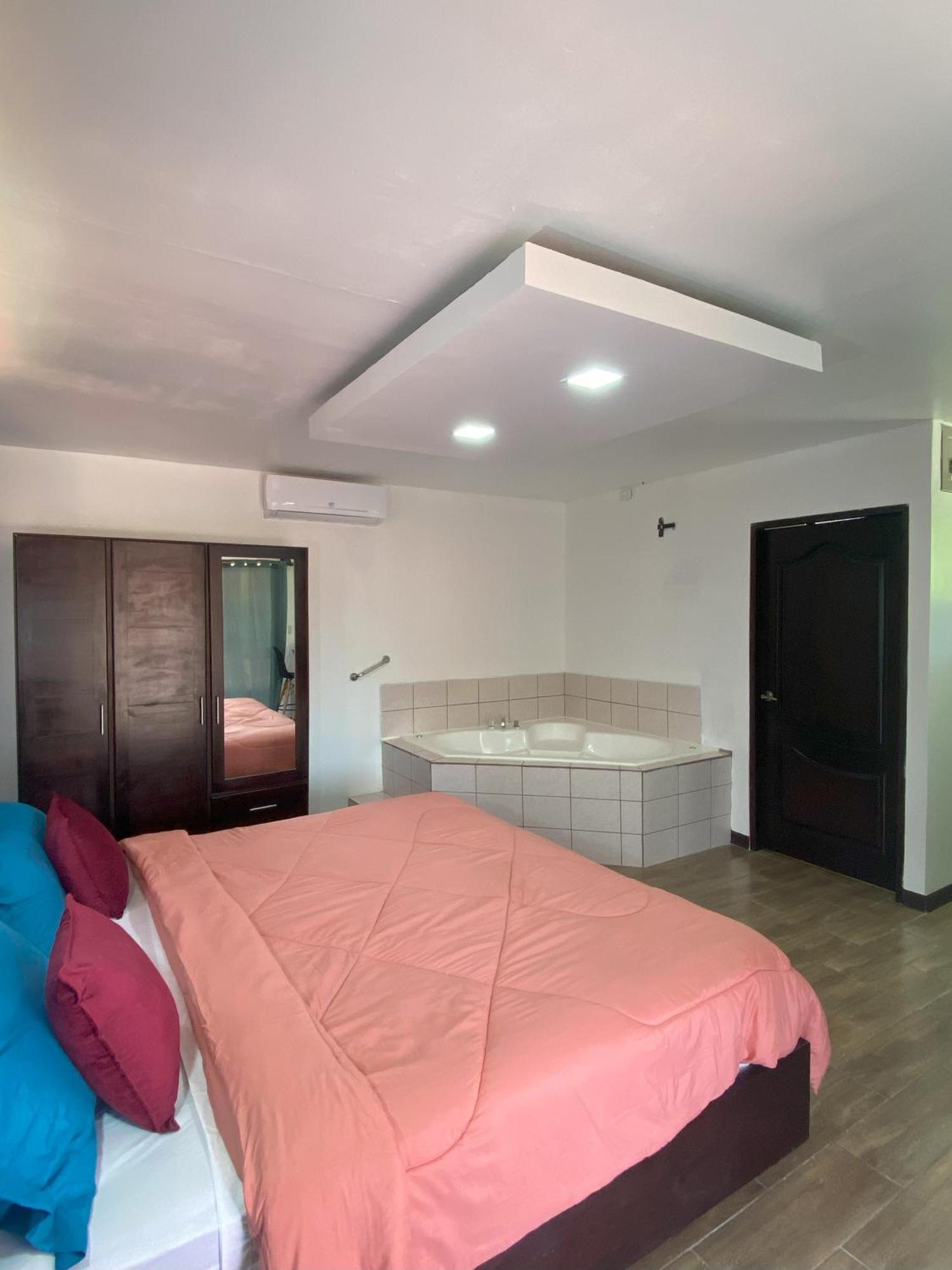 Bungalows Malu Cahuita Exterior photo