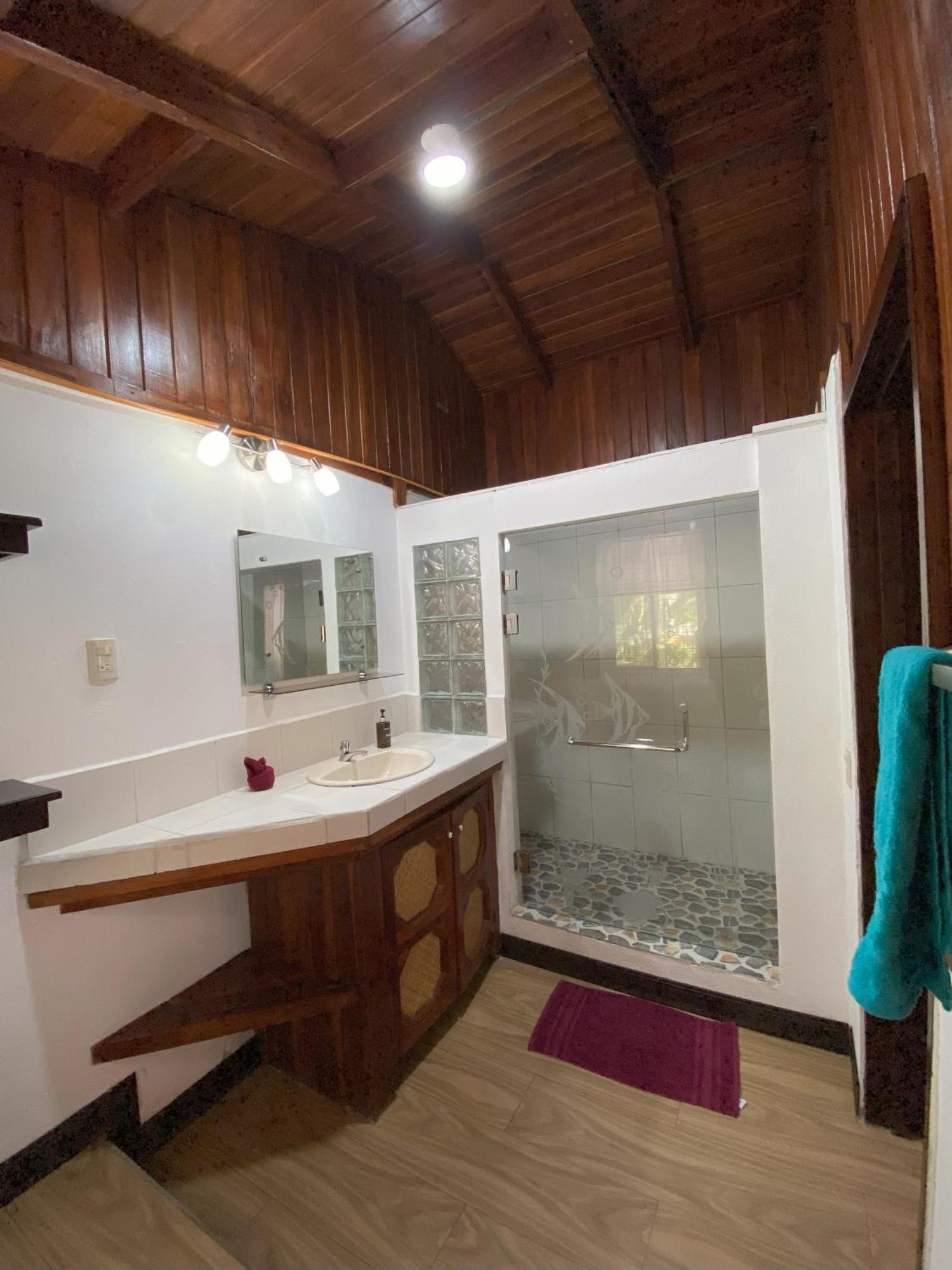 Bungalows Malu Cahuita Exterior photo